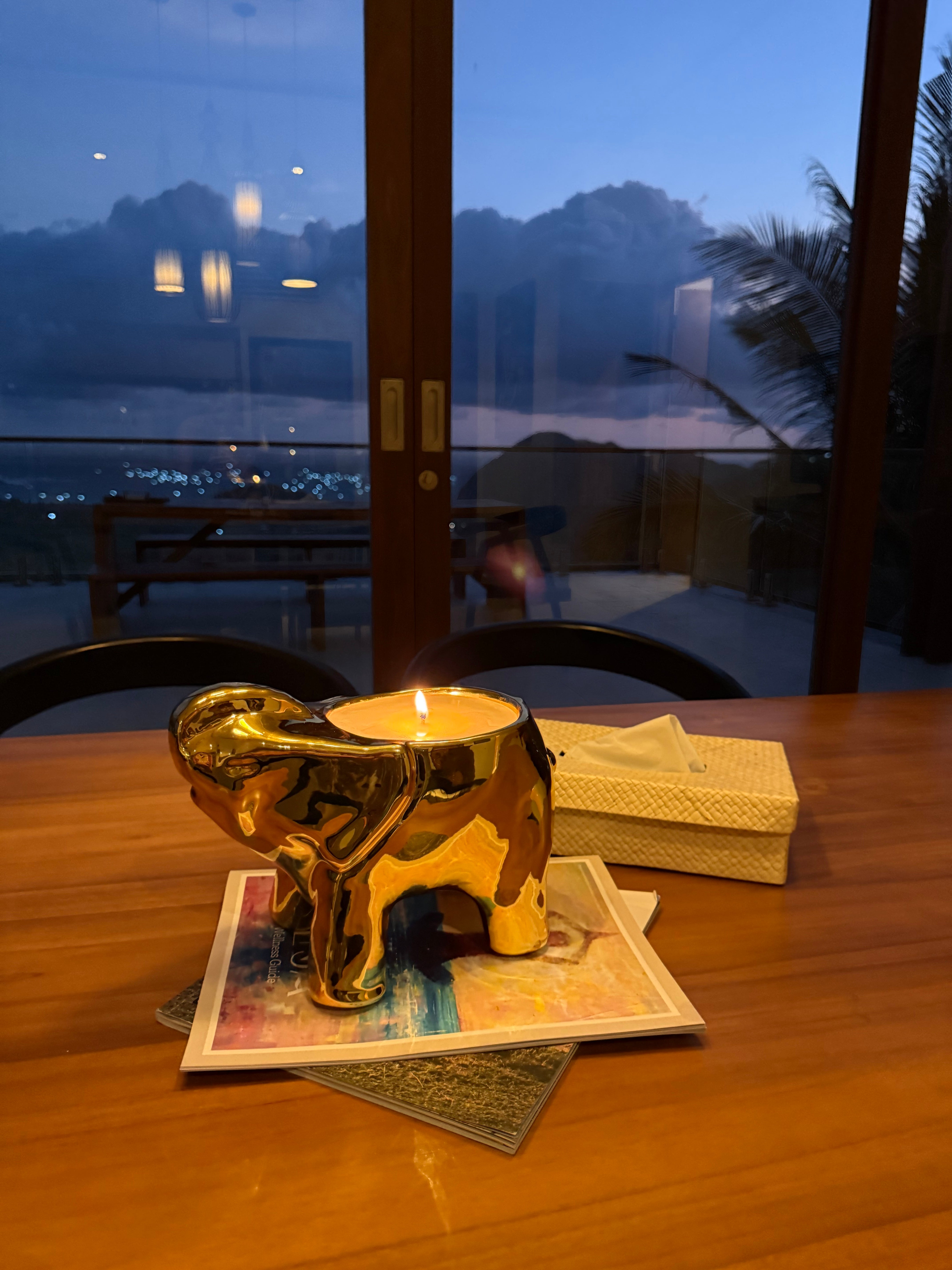 Bild 5 — Elefante Imperiale am Abend mit Atmosphäre, Edition I Oro Caldo